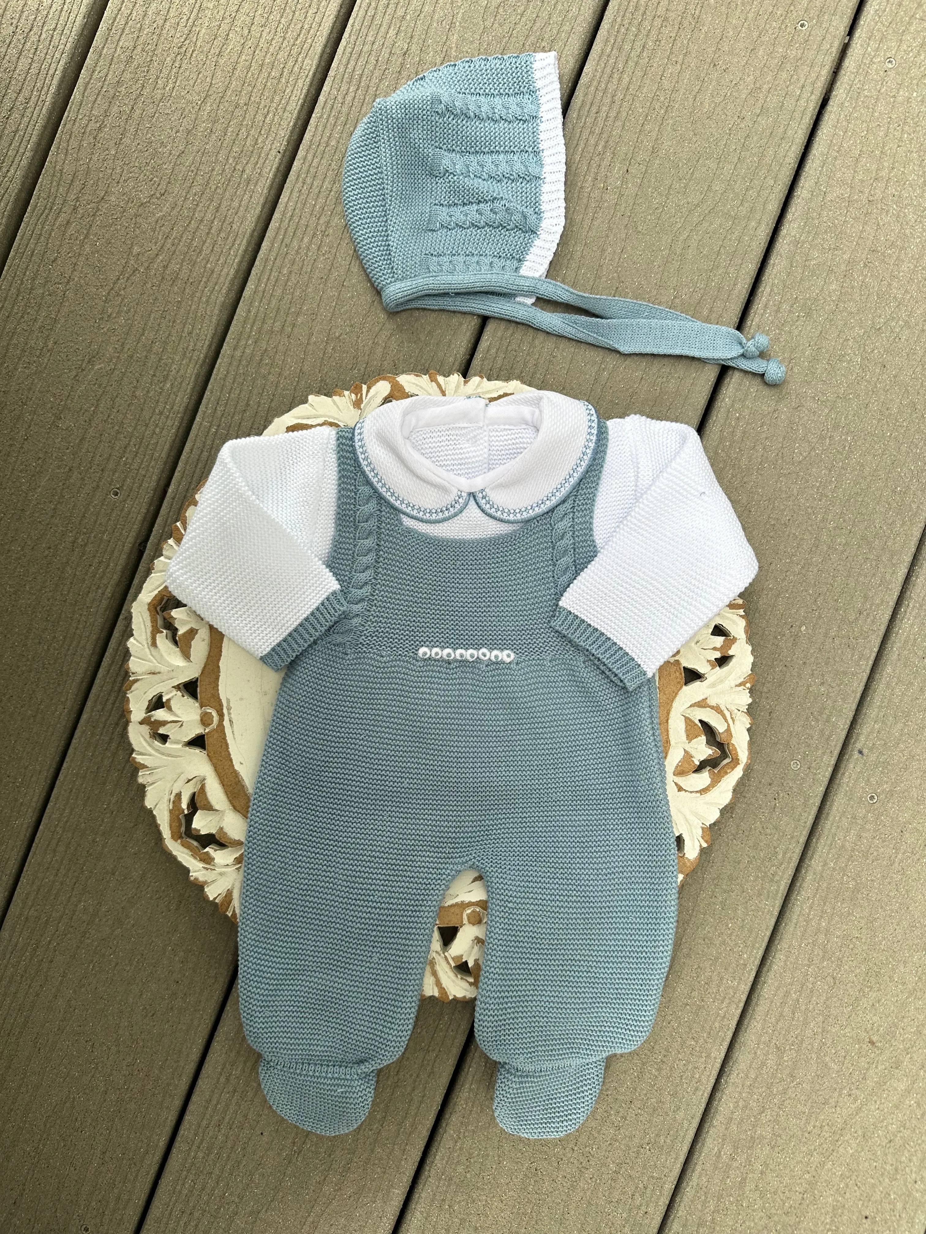 Cable Knit Suspenders Style With Ruffle Collar Baby Knitted Romper White and Navy Blue