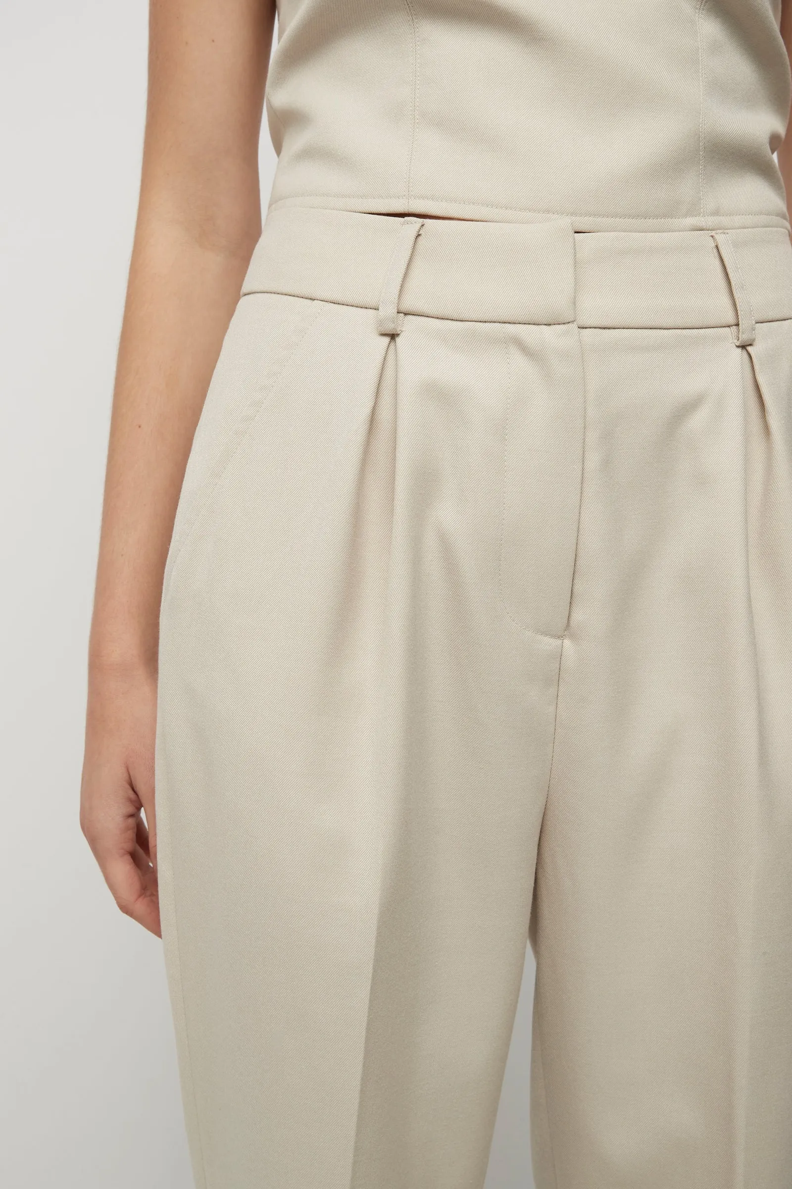 Filippa Trousers in Winter White