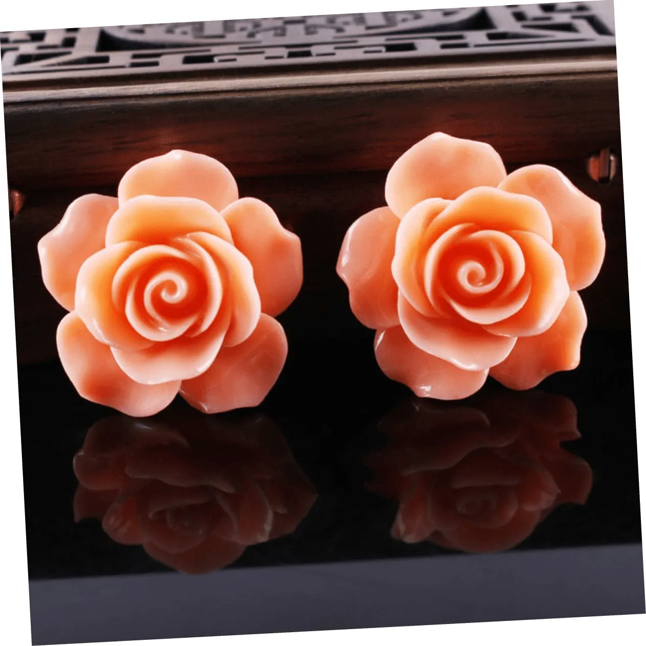 Golden Stainless Steel Stud Earings Flower Design - 088