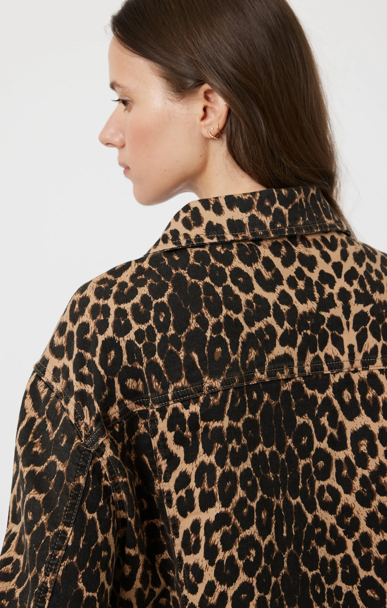 MAREN CROP JACKET IN LEOPARD DENIM