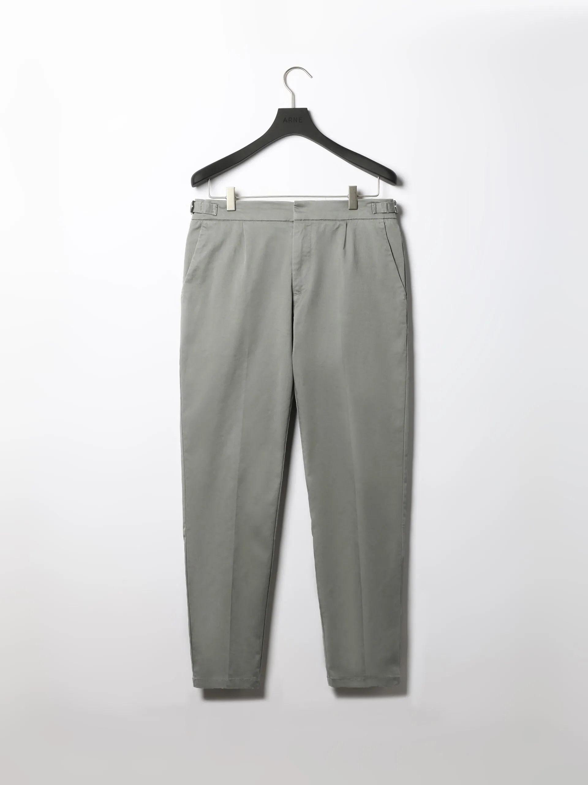 Side Adjuster Tailored Chino Trouser in Olive