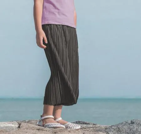 *Size 90 only* Pleated Culottes, Ebony