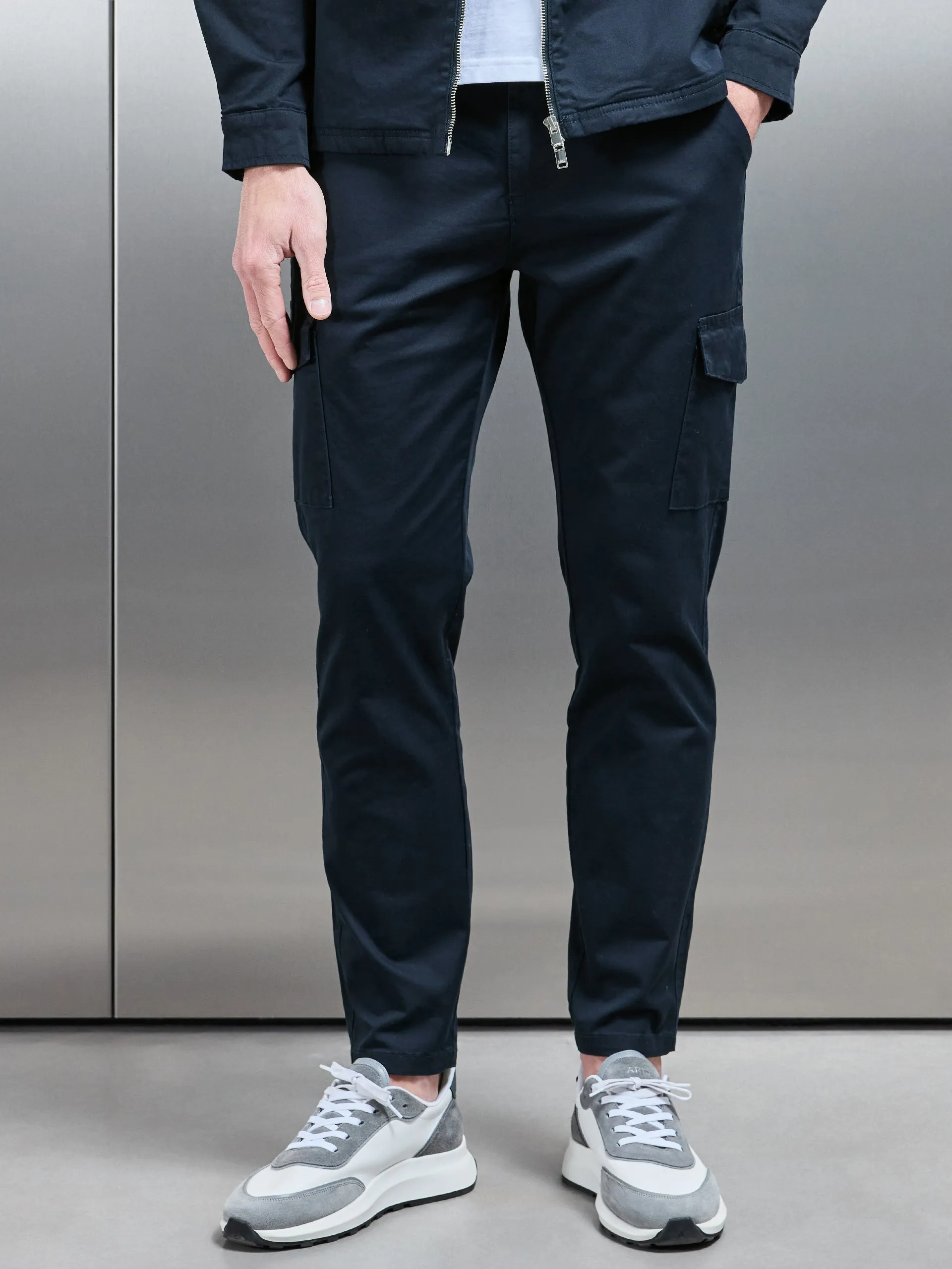 Tailored Cotton Cargo Pant in Navy