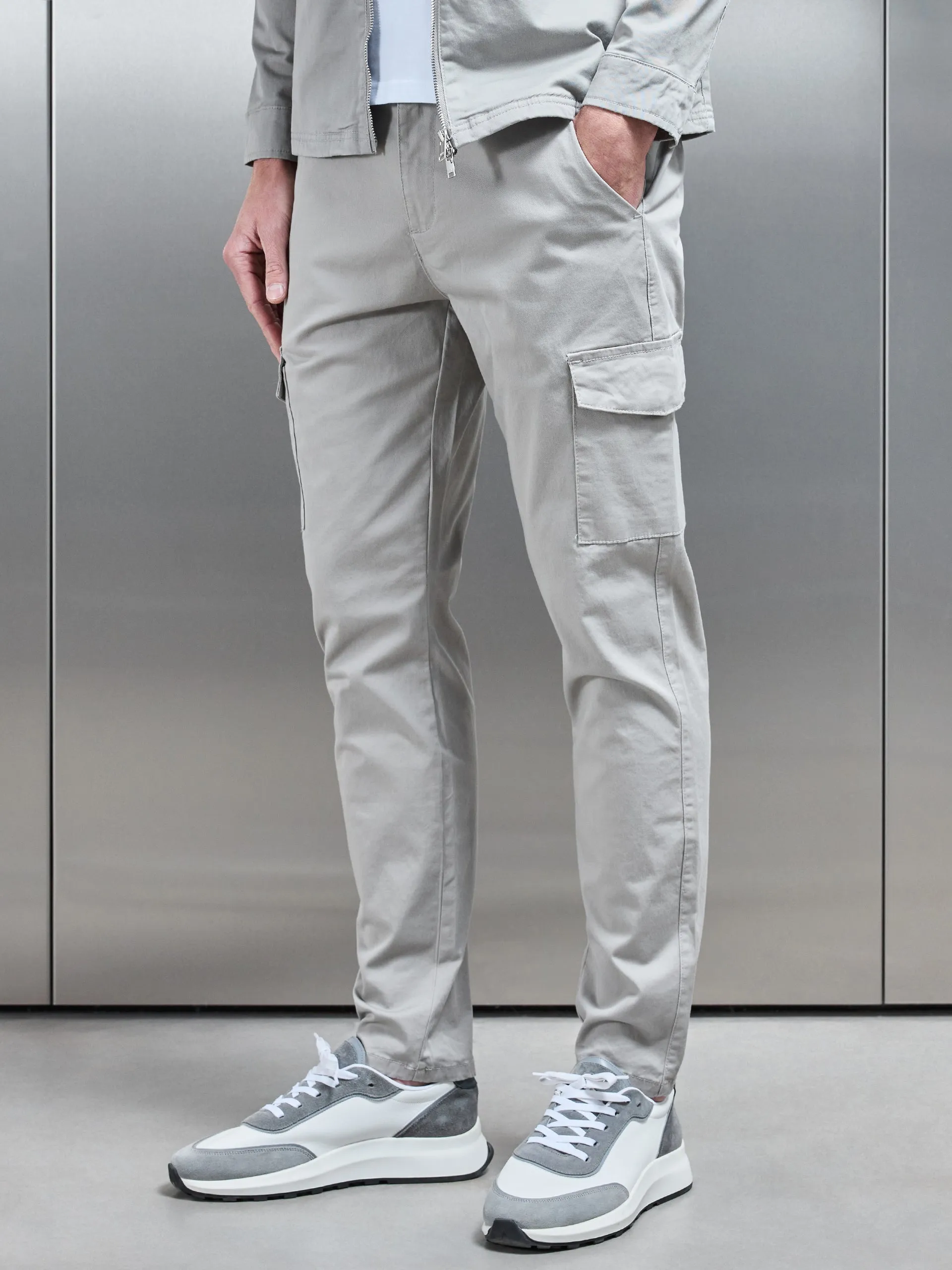 Tailored Cotton Cargo Pant in Stone