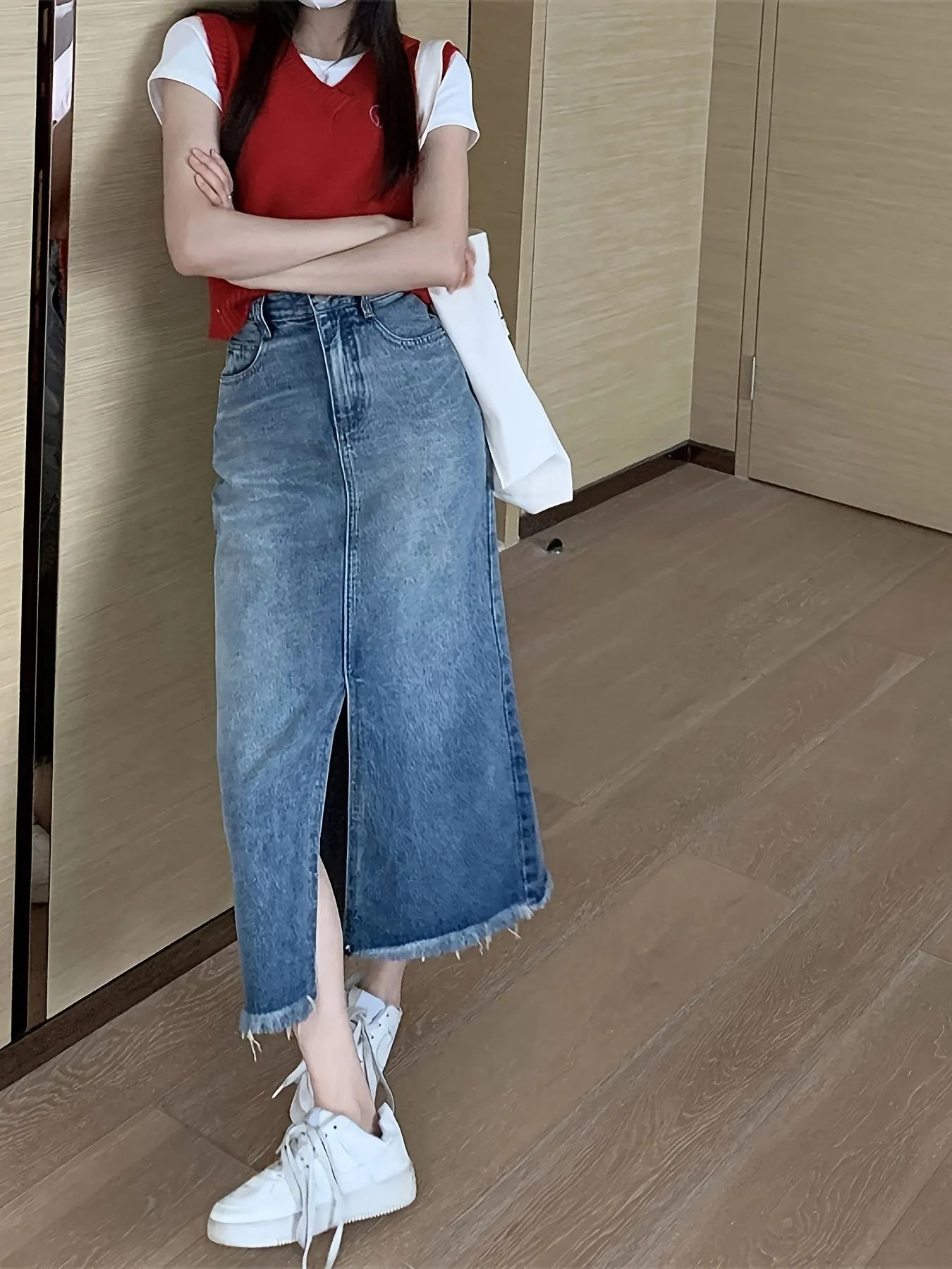 Women's High-Waist Denim Skirt, Vintage Style Split Hem Maxi Jean Skirt With Frayed Hem, Casual Long Skirt For Everyday Wear